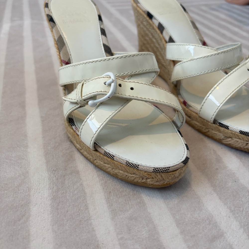 Authentic Burberry White Leather Wedge Sandals - Picture 5 of 6
